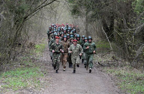 Exam to earn right to wear crimson beret in Belarus