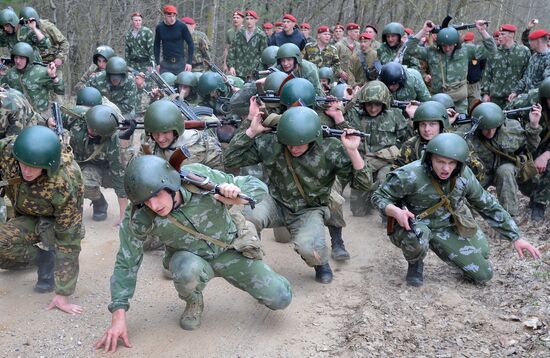 Exam to earn right to wear crimson beret in Belarus