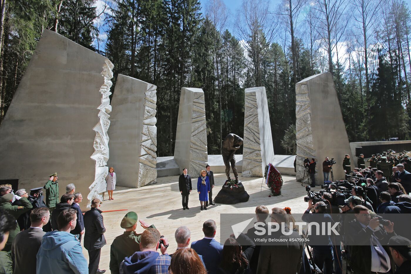 Unveiling of Katyn Memorial