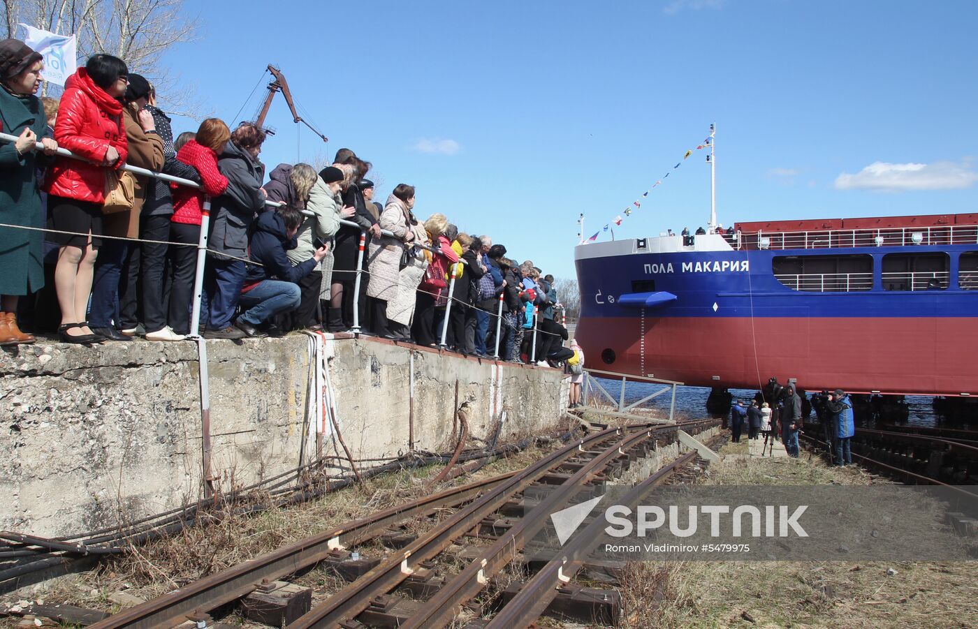 Nizhny Novgorod shipyard floats new dry cargo ship for Pola Rise