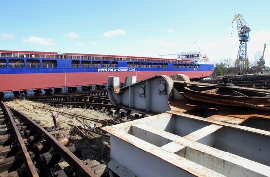 Nizhny Novgorod shipyard floats new dry cargo ship for Pola Rise