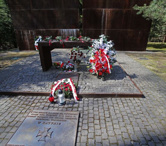 Unveiling of Katyn Memorial
