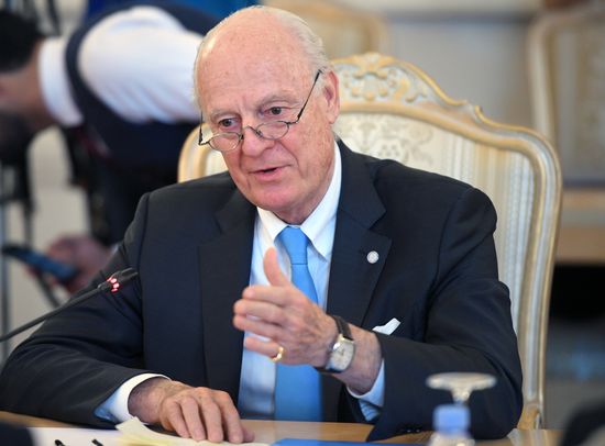 Russian Foreign Minister Sergei Lavrov meets with UN's Special Envoy for Syria Staffan de Mistura
