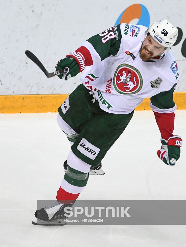 Ice hockey. Kontinental Hockey League. CSKA vs. Ak Bars