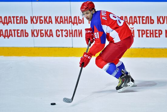 Ice hockey. Exhibition match marks Vyacheslav Fetisov's birthday