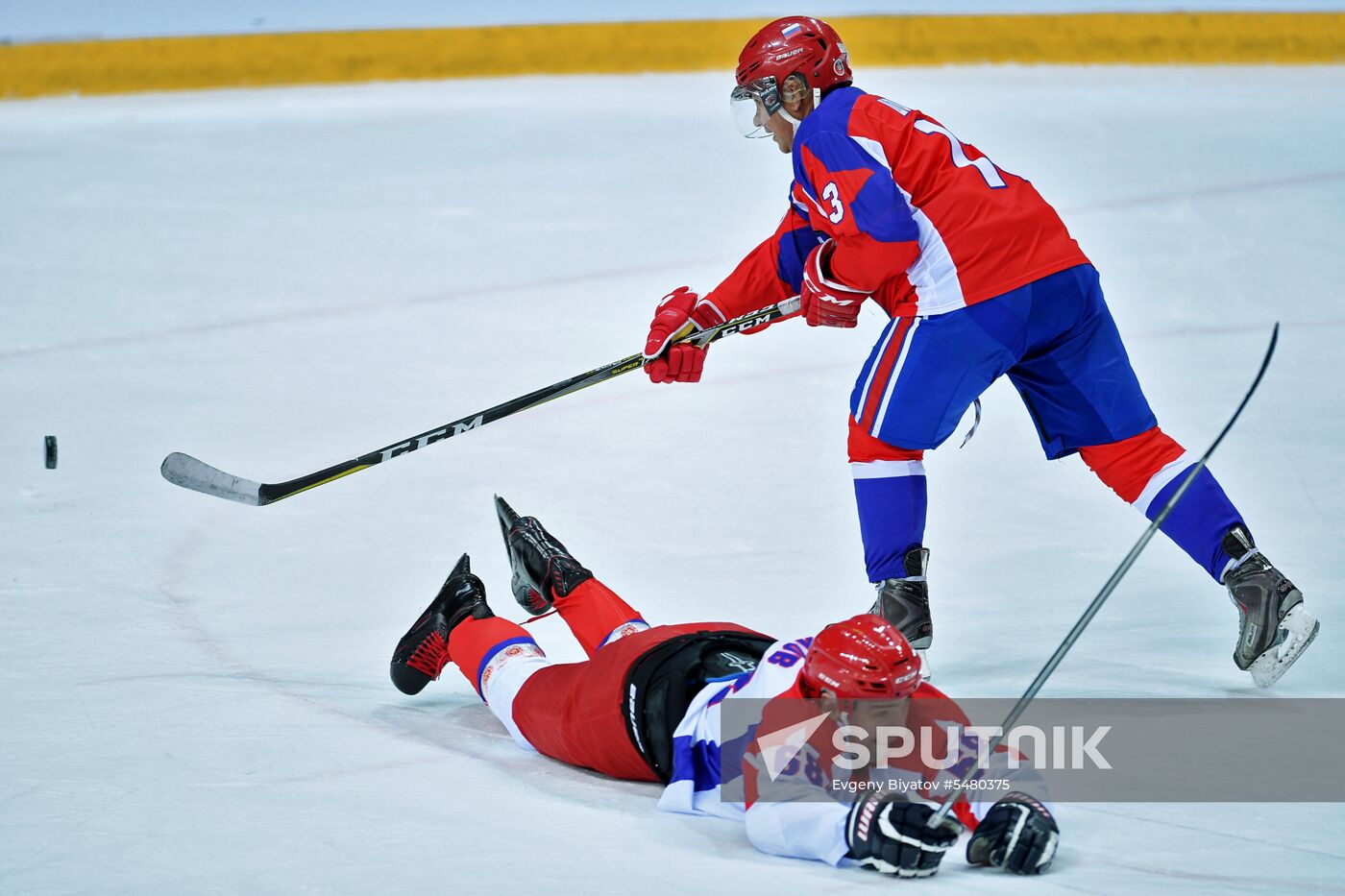 Ice hockey. Exhibition match marks Vyacheslav Fetisov's birthday