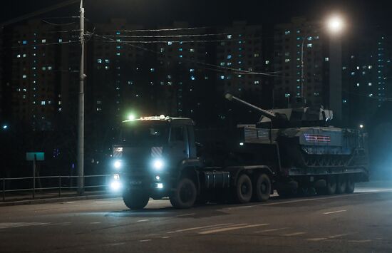 Military equipment for Victory Parade moves into Moscow