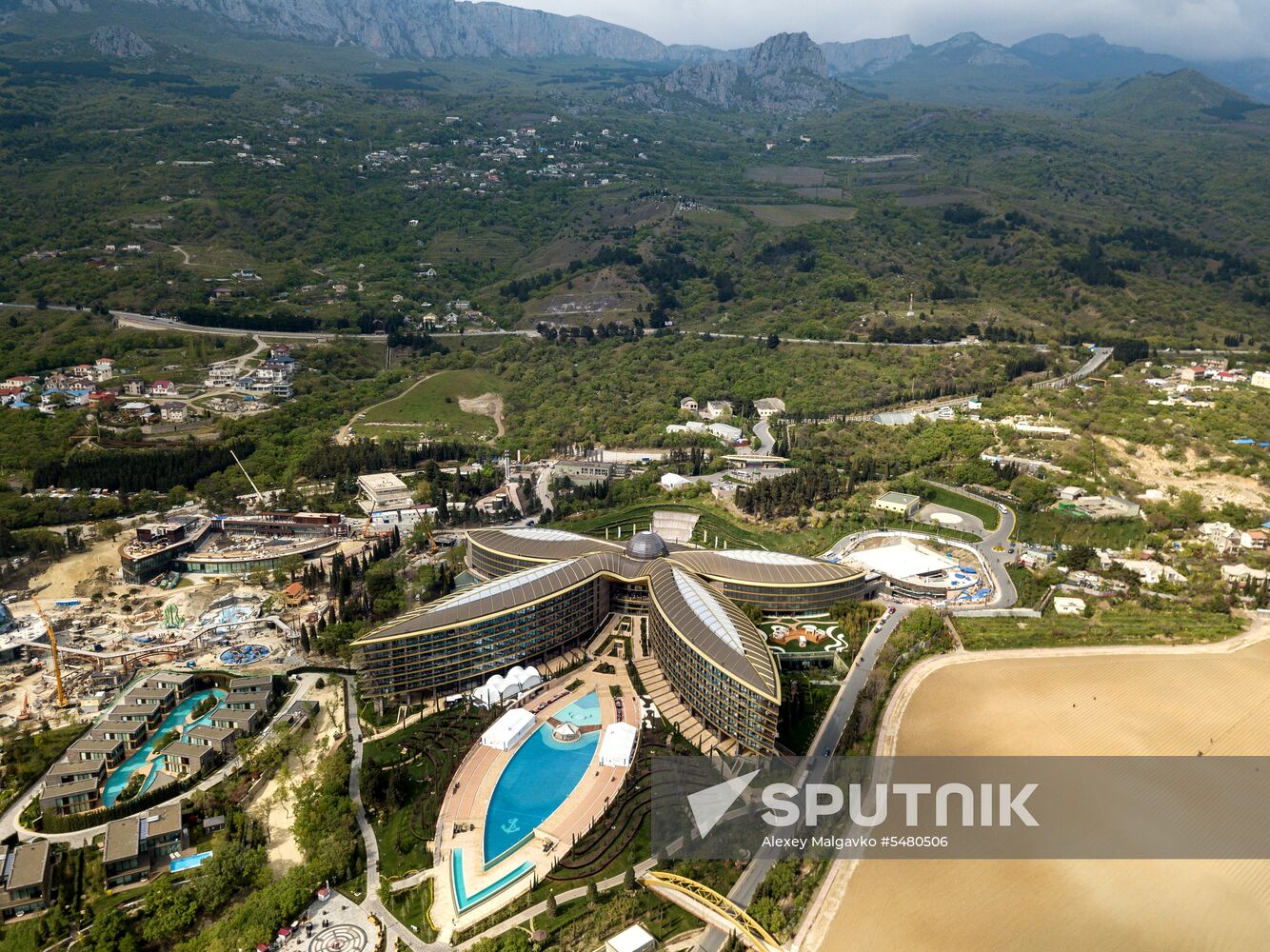 Mriya Resort & Spa hotel in Yalta