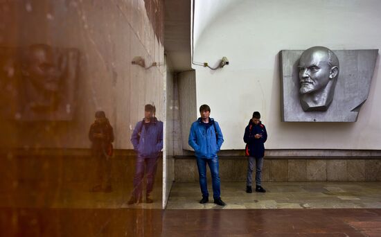 Vladimir Lenin monuments in Moscow