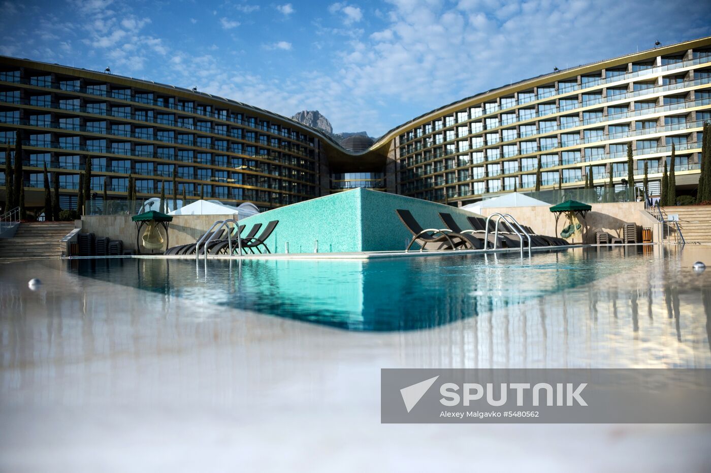 Mriya Resort & Spa hotel in Yalta
