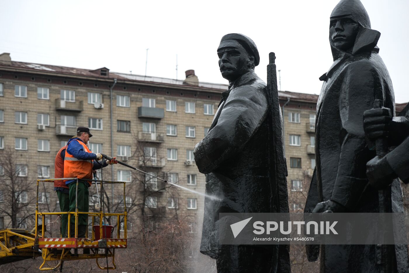 Voluntary city cleanup in Novosibirsk