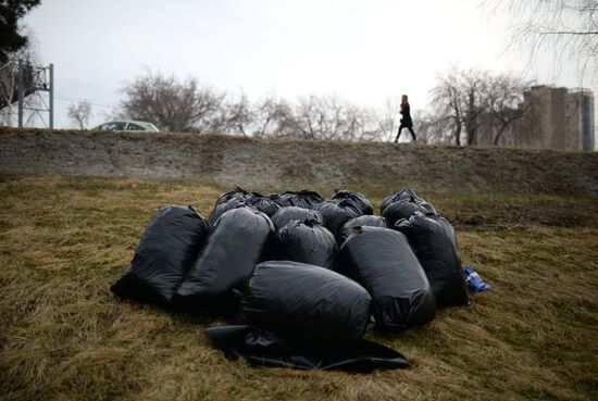 Voluntary city cleanup in Novosibirsk
