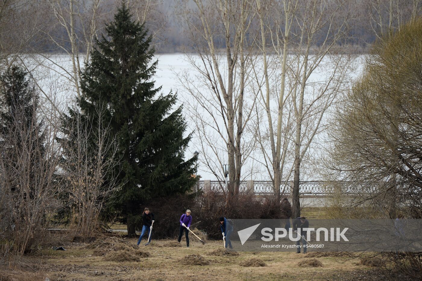 Voluntary city cleanup in Novosibirsk