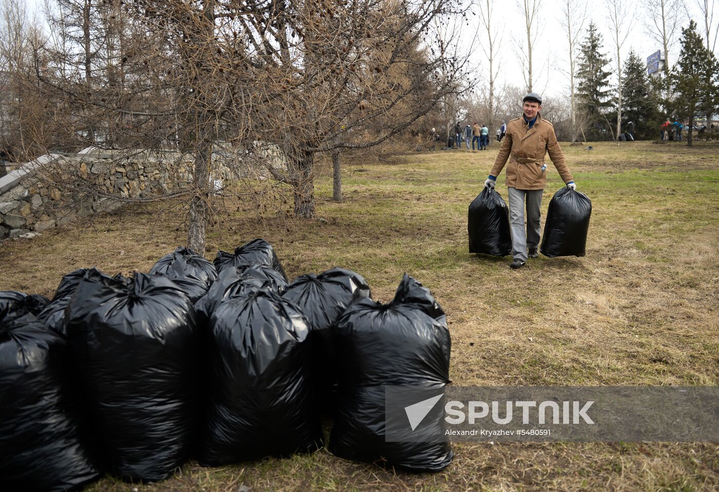 Voluntary city cleanup in Novosibirsk