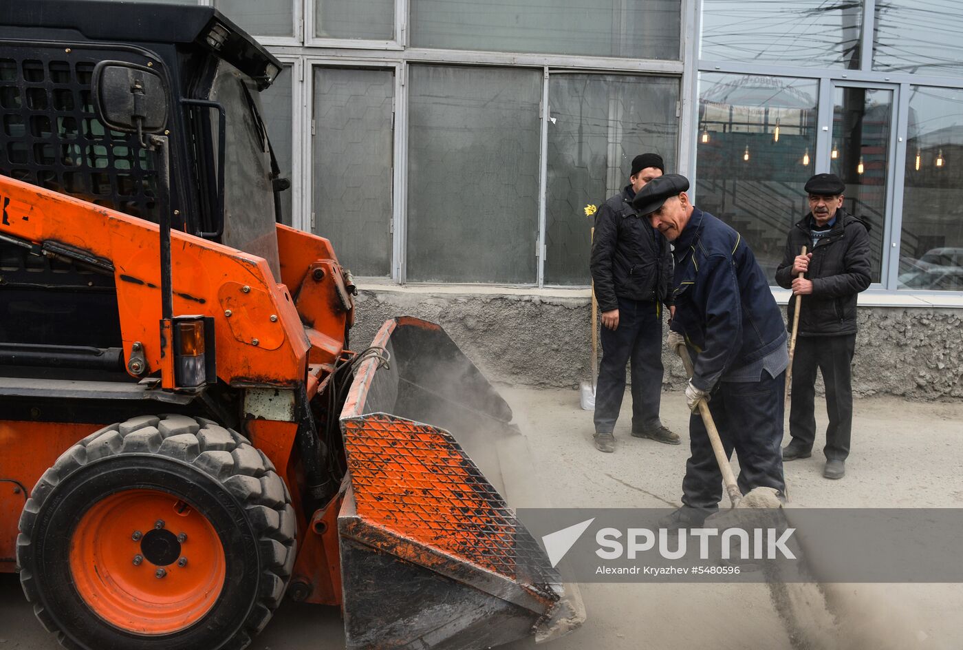 Voluntary city cleanup in Novosibirsk