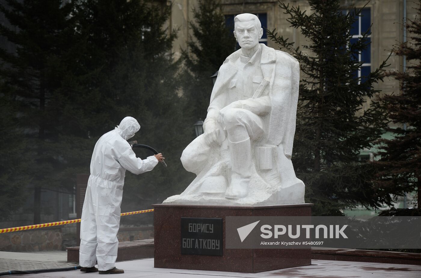 Voluntary city cleanup in Novosibirsk