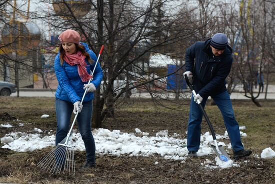 Voluntary city cleanup in Novosibirsk