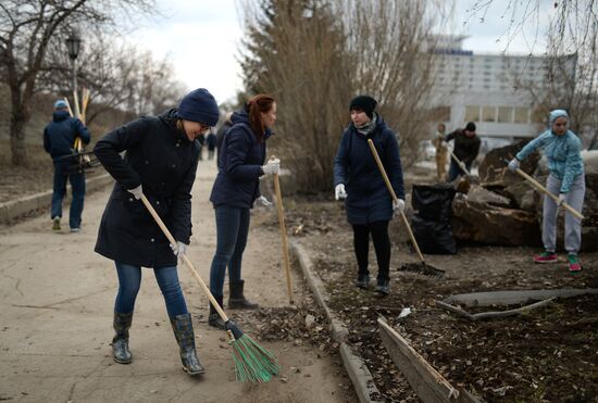 Voluntary city cleanup in Novosibirsk