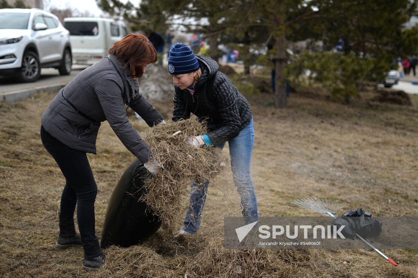 Voluntary city cleanup in Novosibirsk