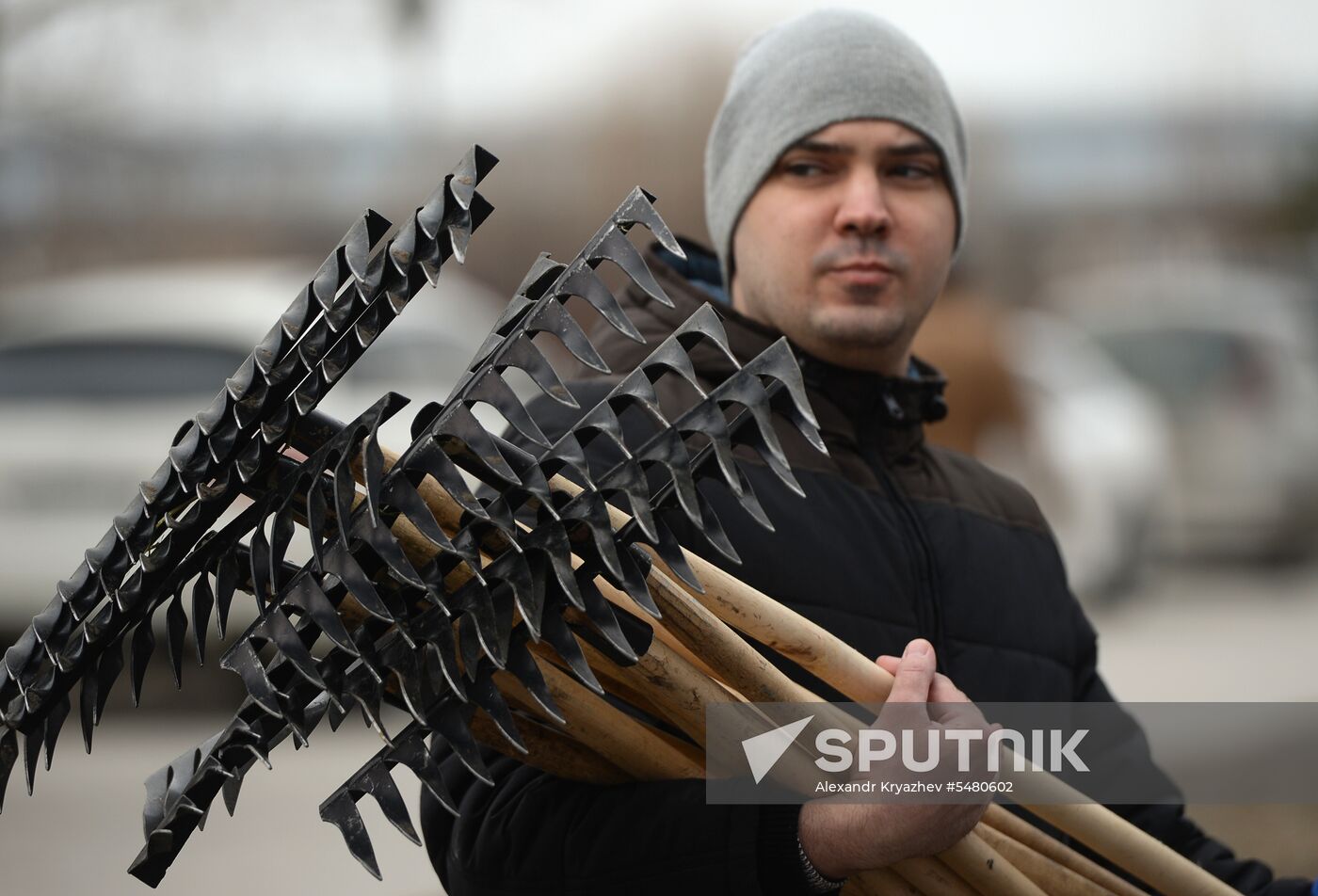 Voluntary city cleanup in Novosibirsk