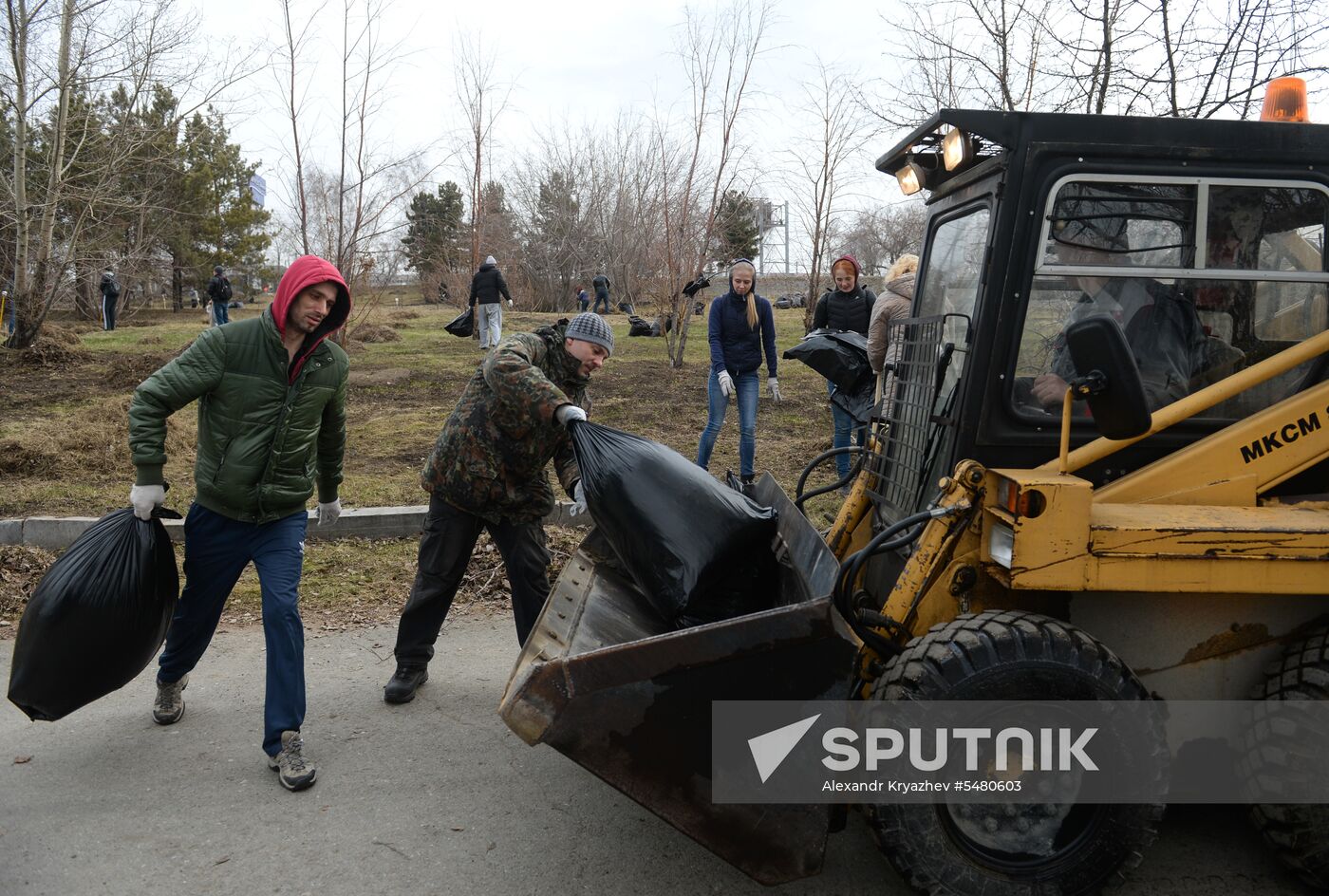 Voluntary city cleanup in Novosibirsk