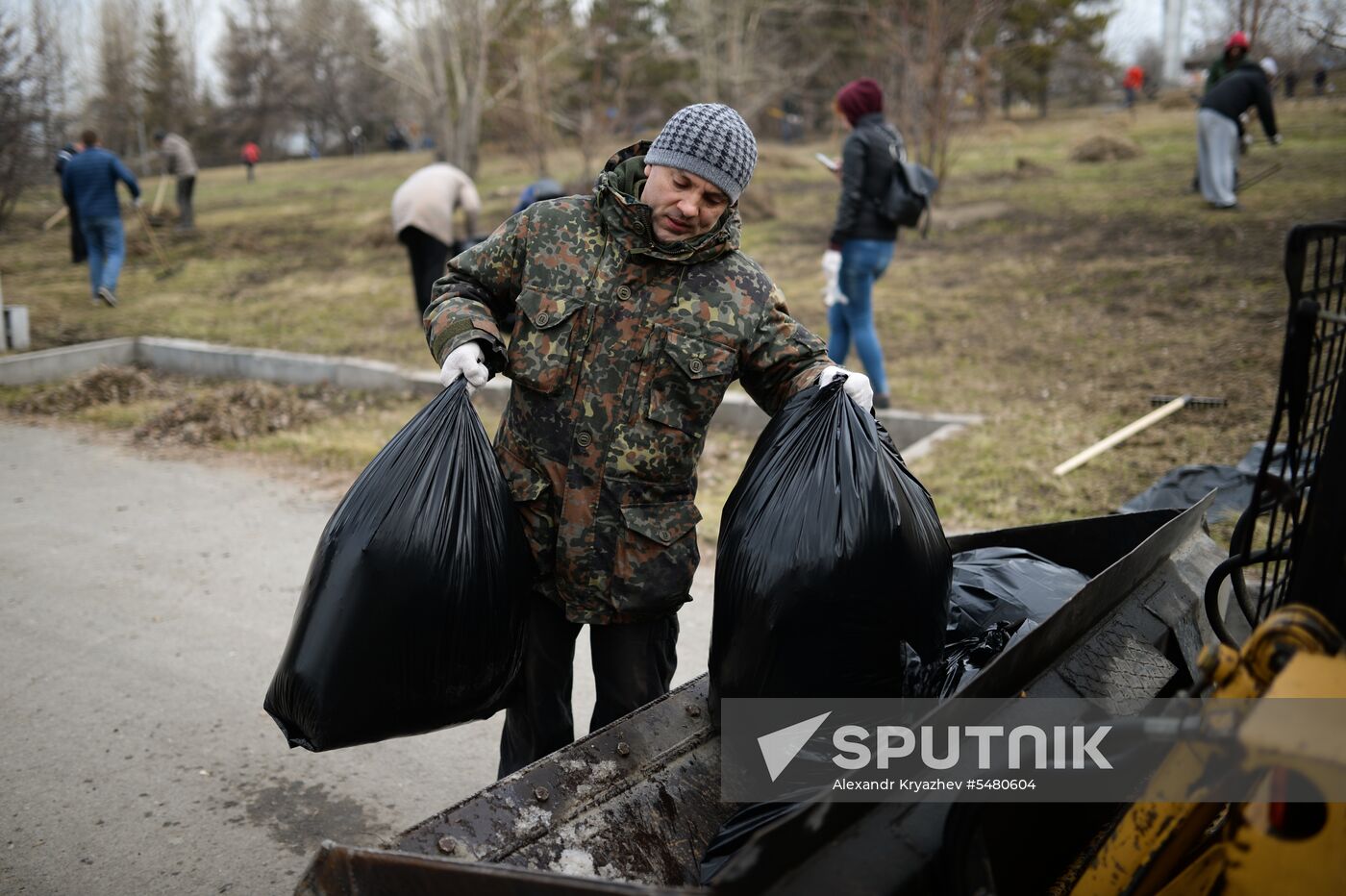 Voluntary city cleanup in Novosibirsk