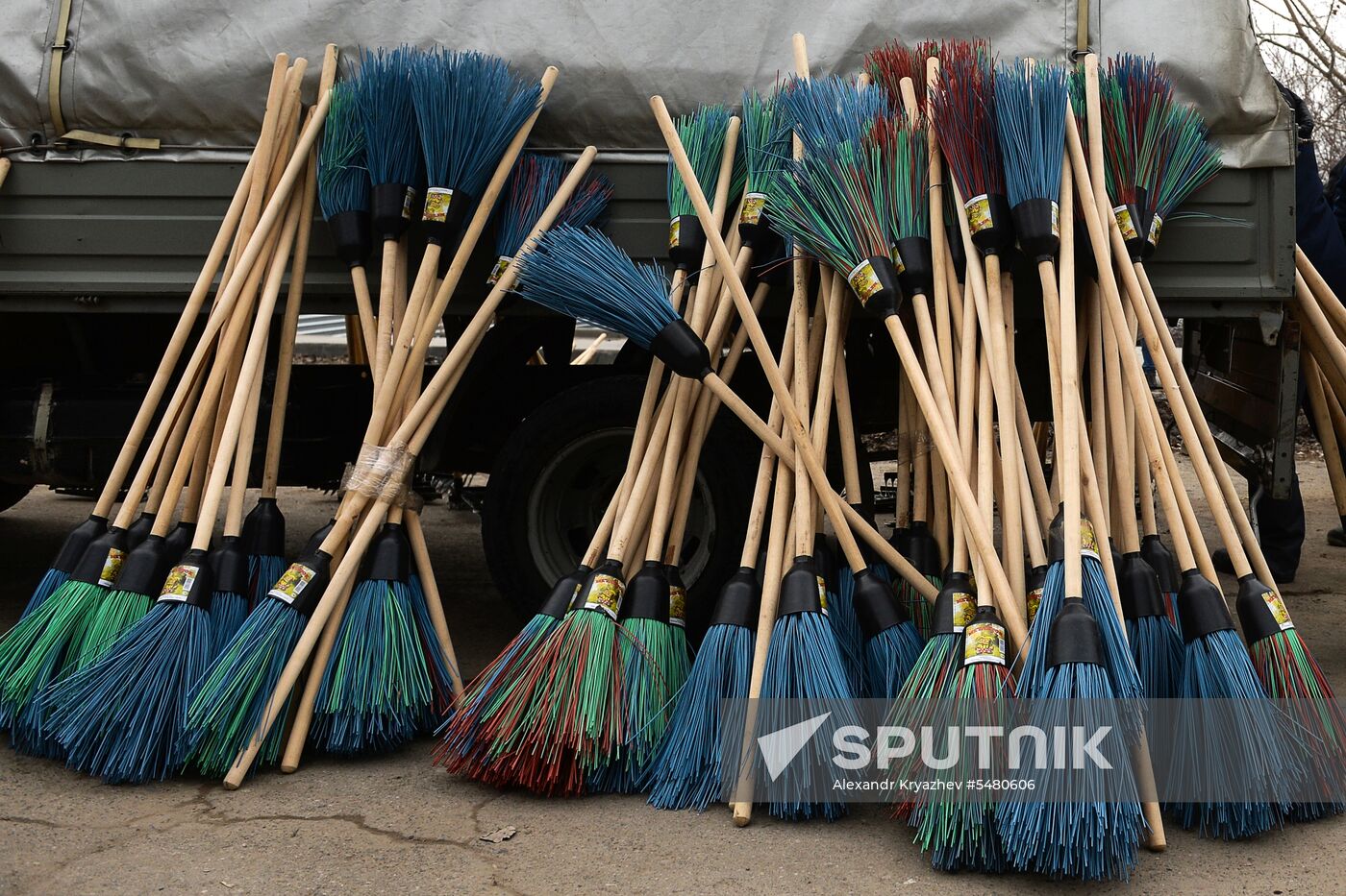 Voluntary city cleanup in Novosibirsk
