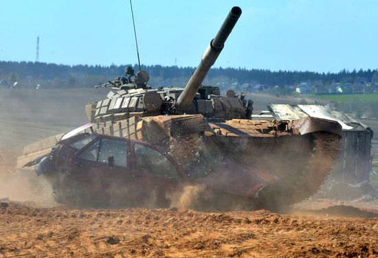 Tank Biathlon 2018 competition show in Belarus