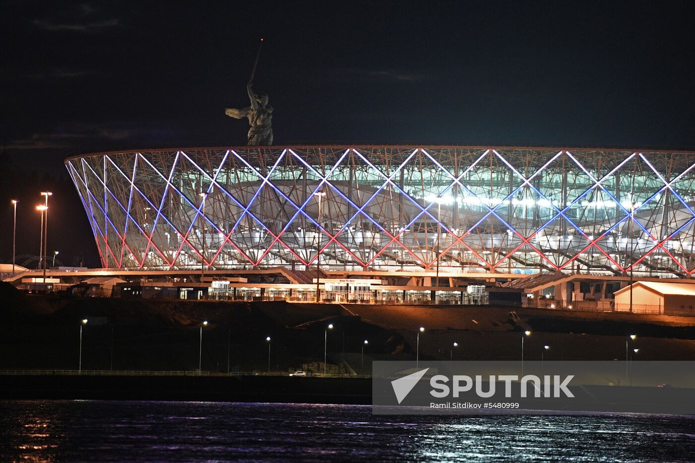 Football. Vogograd Arena hosts first official match