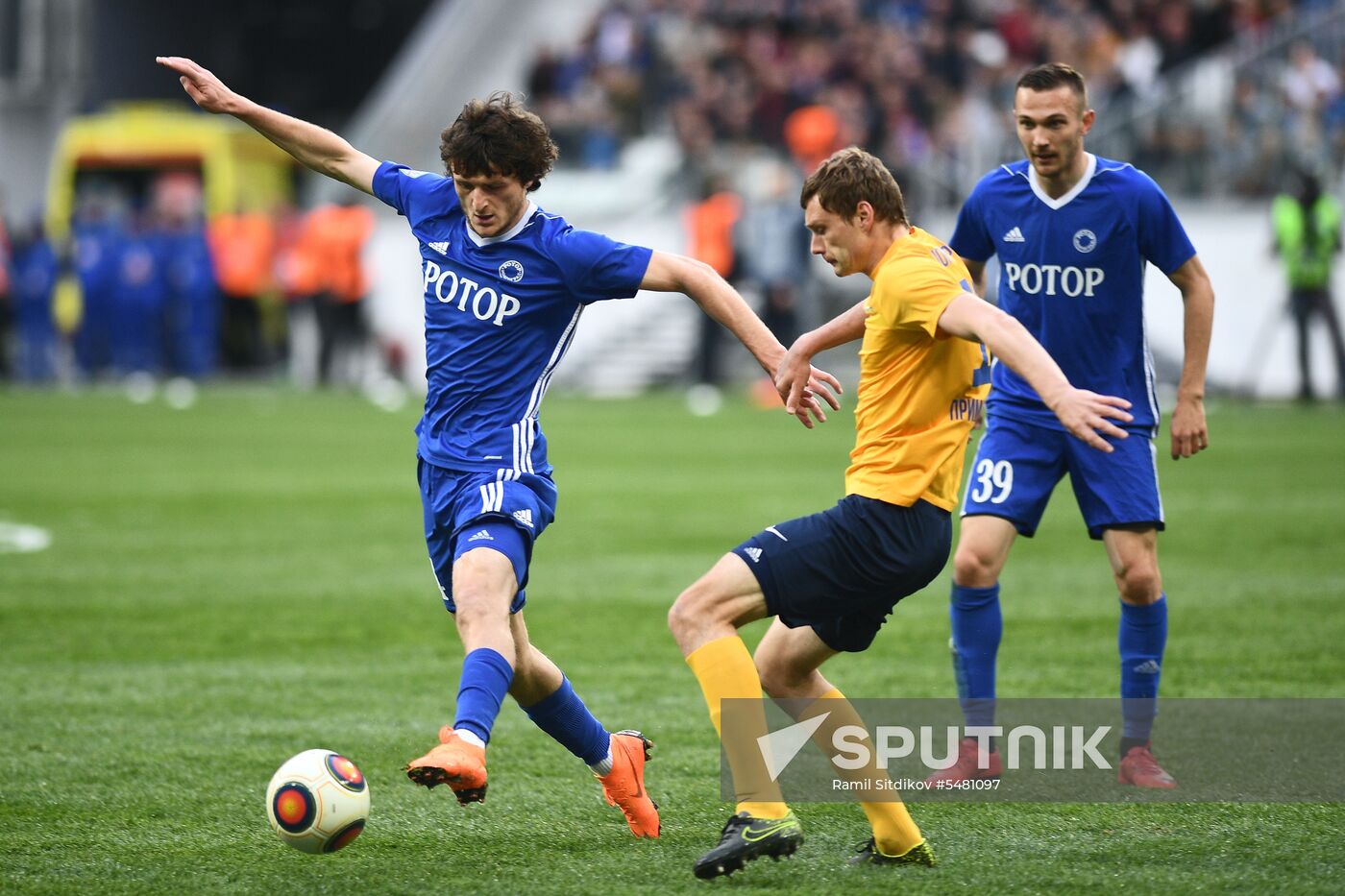 Football. Vogograd Arena hosts first official match