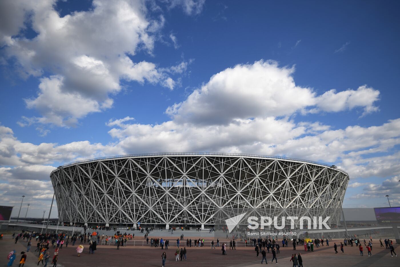 Football. Vogograd Arena hosts first official match