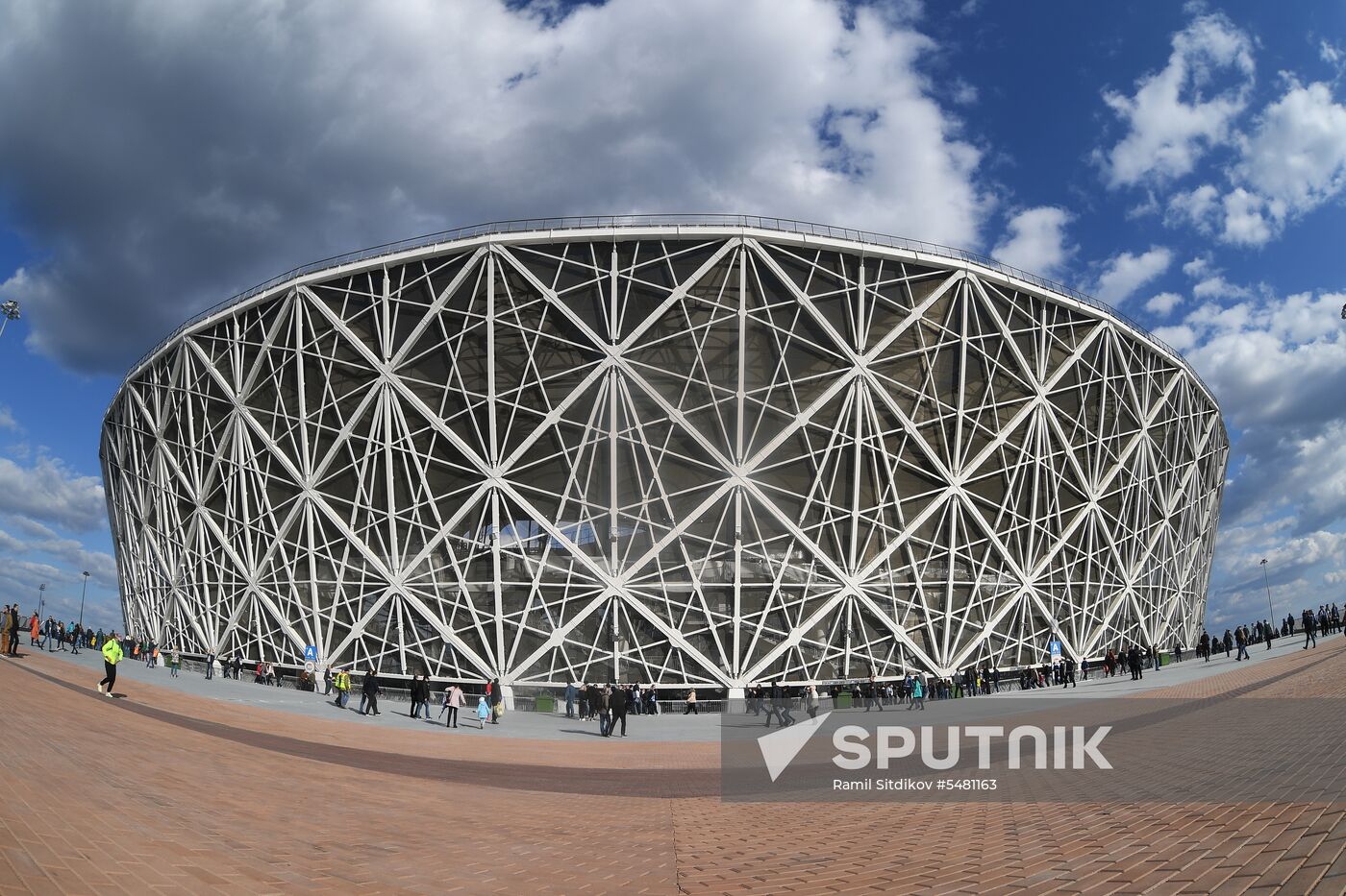 Football. Vogograd Arena hosts first official match