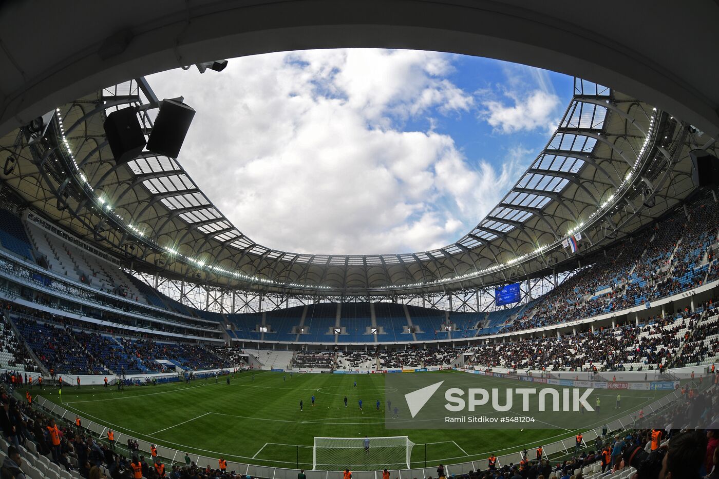 Football. Vogograd Arena hosts first official match
