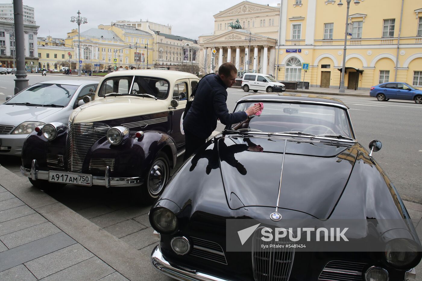 Ingosstrakh Exclusive Classic Day car rally