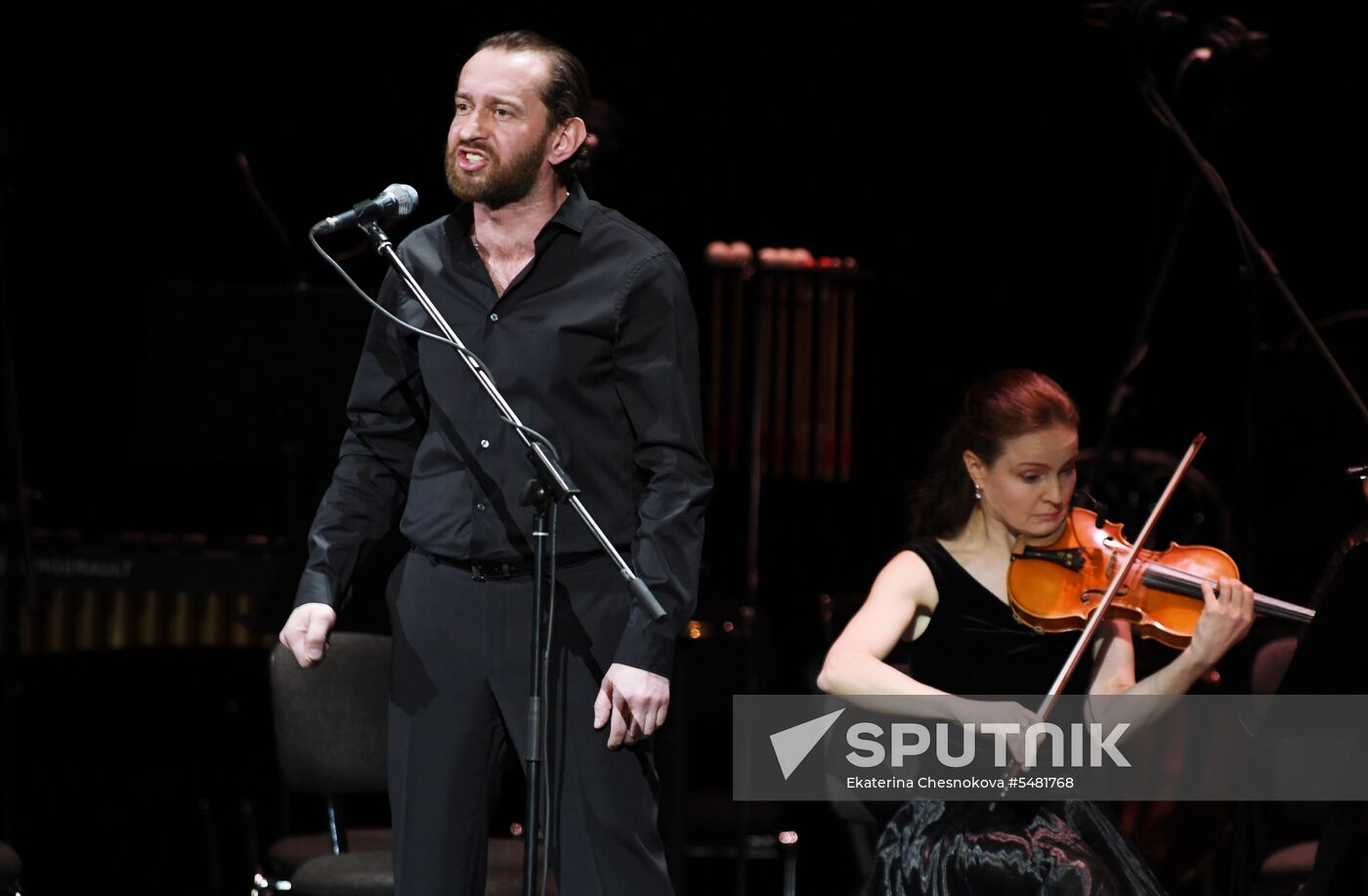 Performance by Yury Bashmet, Konstantin Khabensky and Moscow Virtuosi Chamber Orchestra