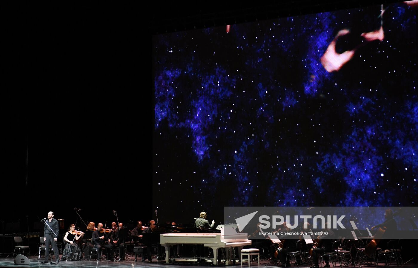 Performance by Yury Bashmet, Konstantin Khabensky and Moscow Virtuosi Chamber Orchestra