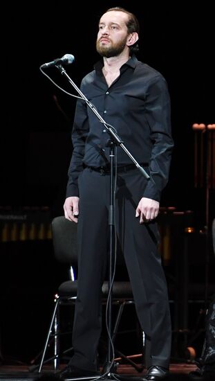Performance by Yury Bashmet, Konstantin Khabensky and Moscow Virtuosi Chamber Orchestra