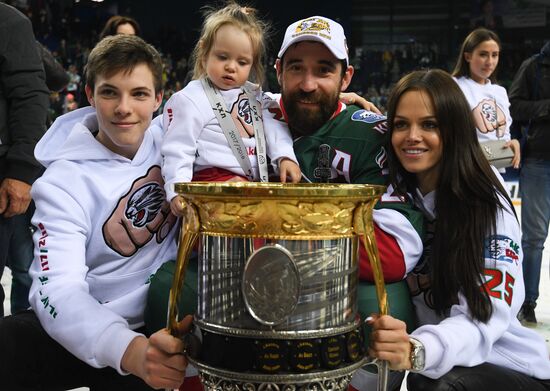 Ice hockey. Kontinental Hockey League. Ak Bars vs. CSKA