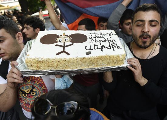 Rally in Yerevan due to Serzh Sargsyan's resignation