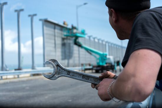 Construction of access roads to Crimean Bridge