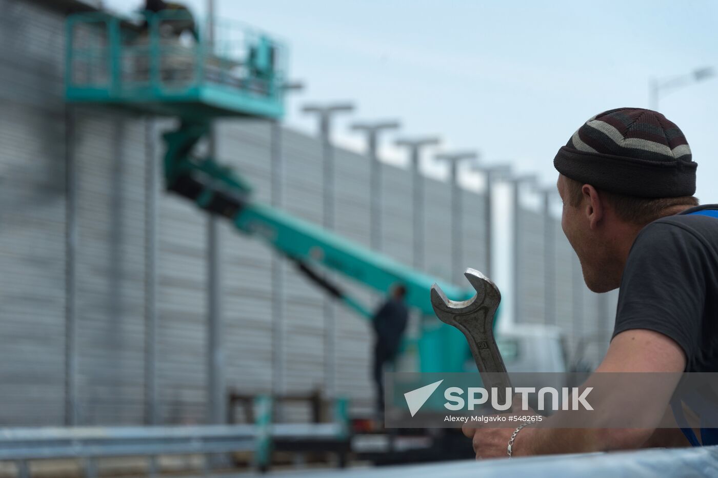 Construction of access roads to Crimean Bridge
