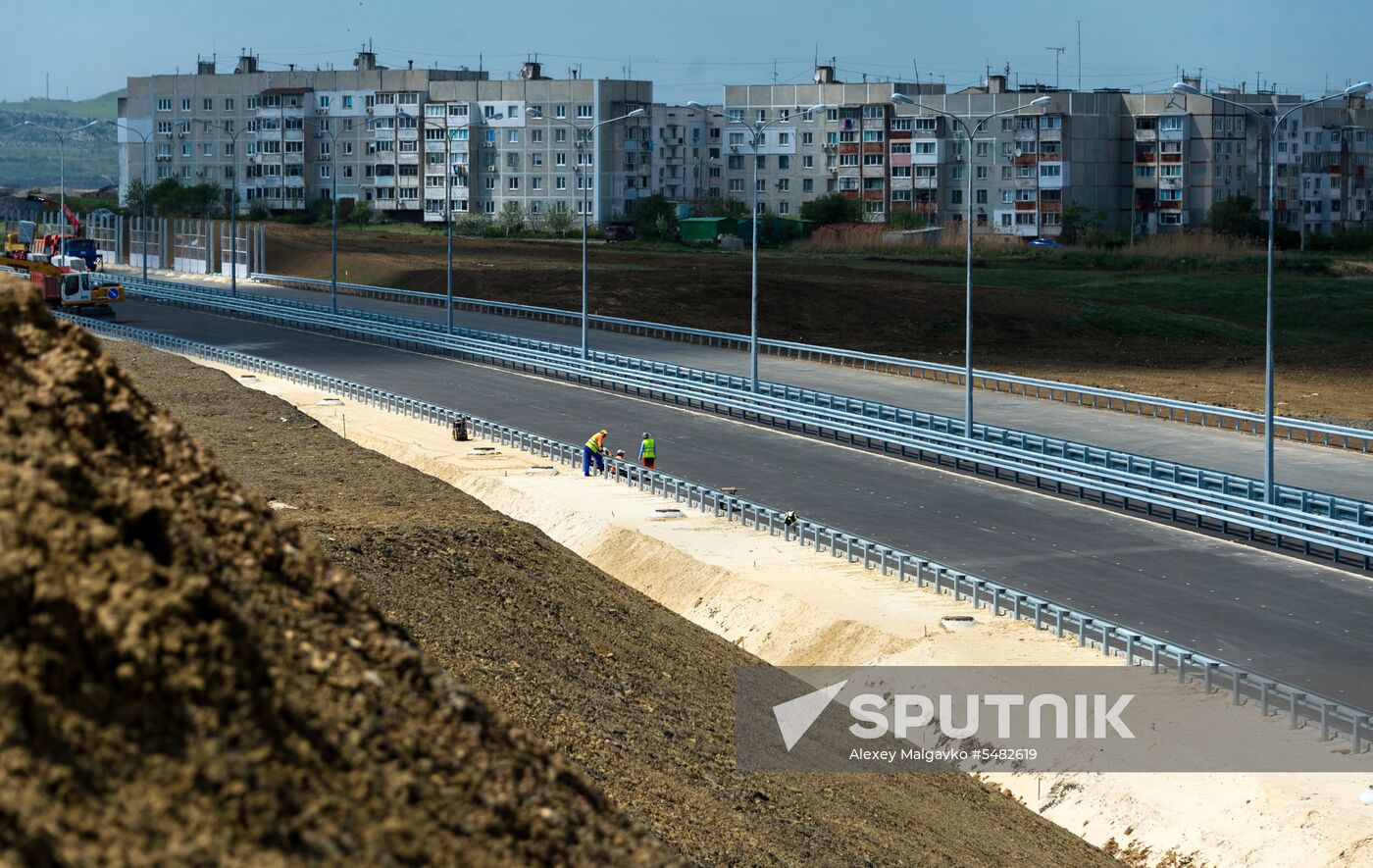 Construction of access roads to Crimean Bridge