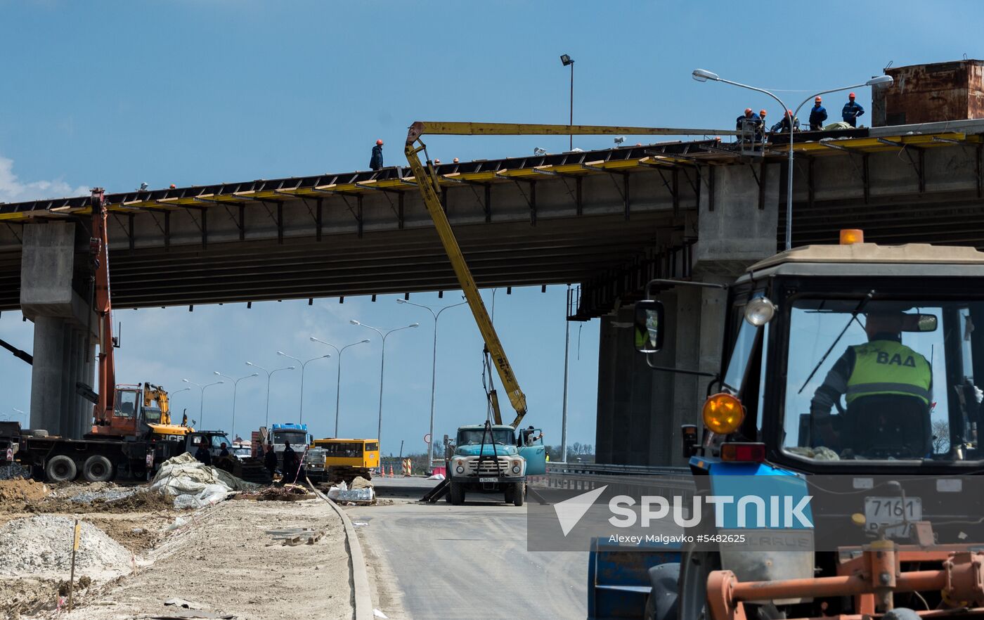 Construction of access roads to Crimean Bridge