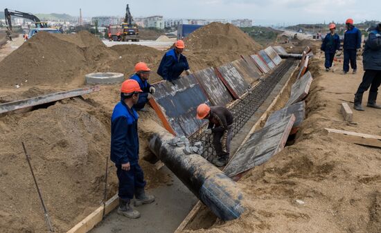 Construction of access roads to Crimean Bridge
