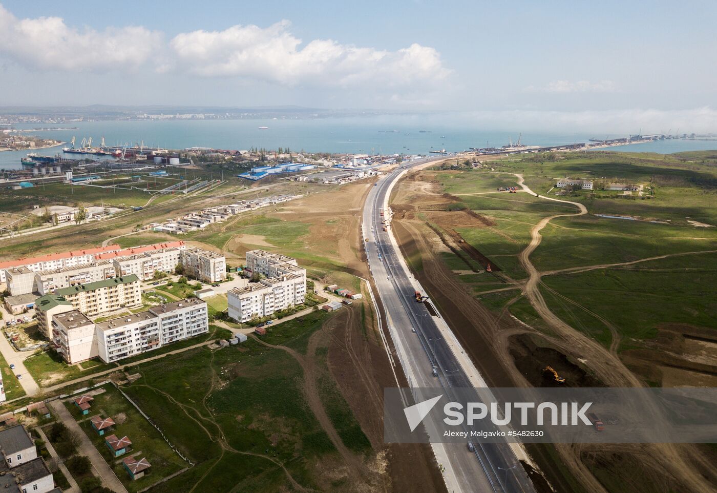 Construction of access roads to Crimean Bridge