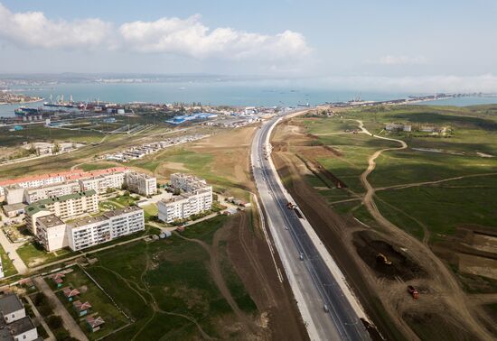 Construction of access roads to Crimean Bridge