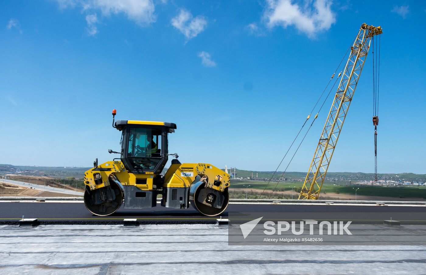 Construction of access roads to Crimean Bridge