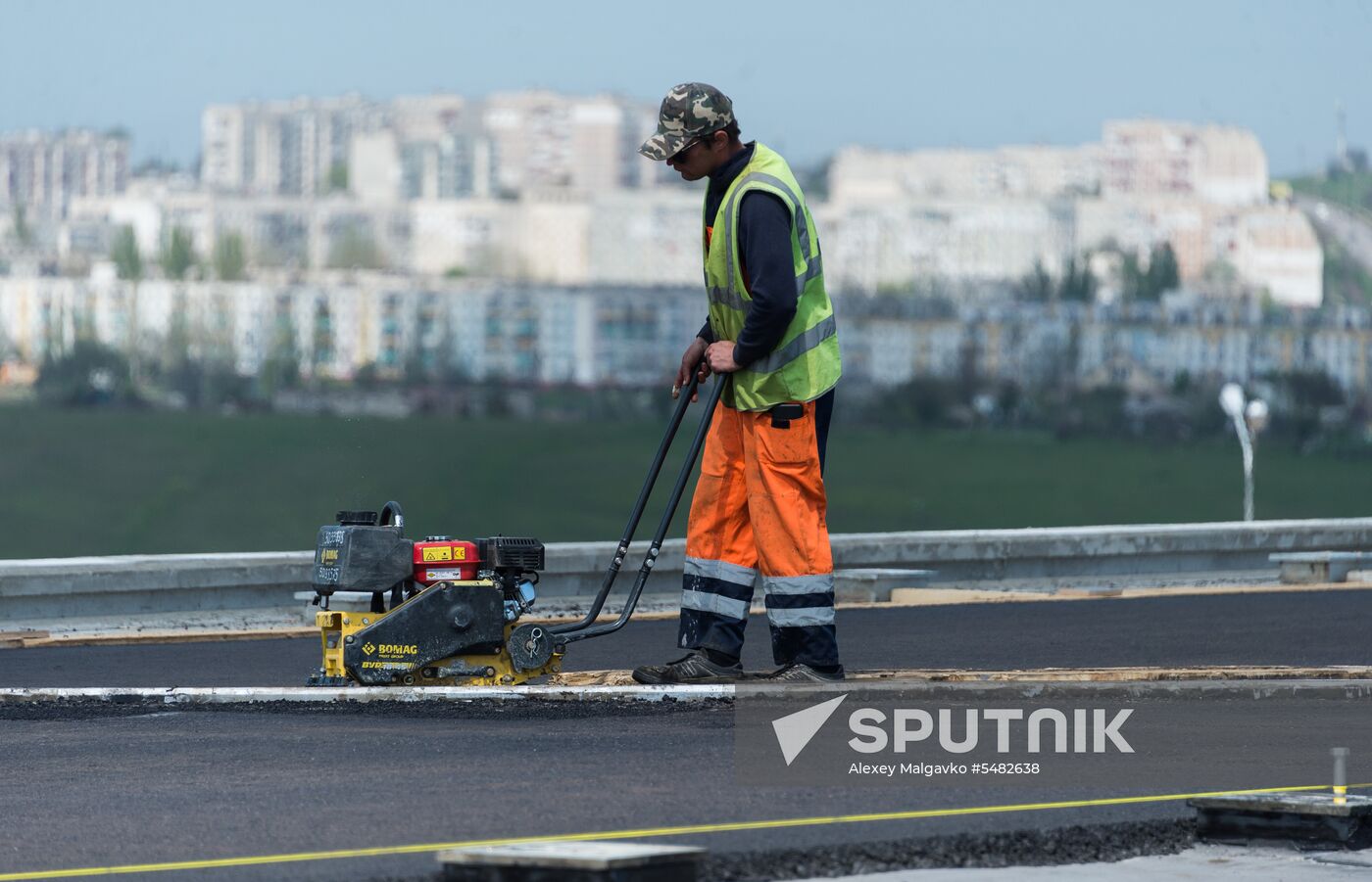 Construction of access roads to Crimean Bridge