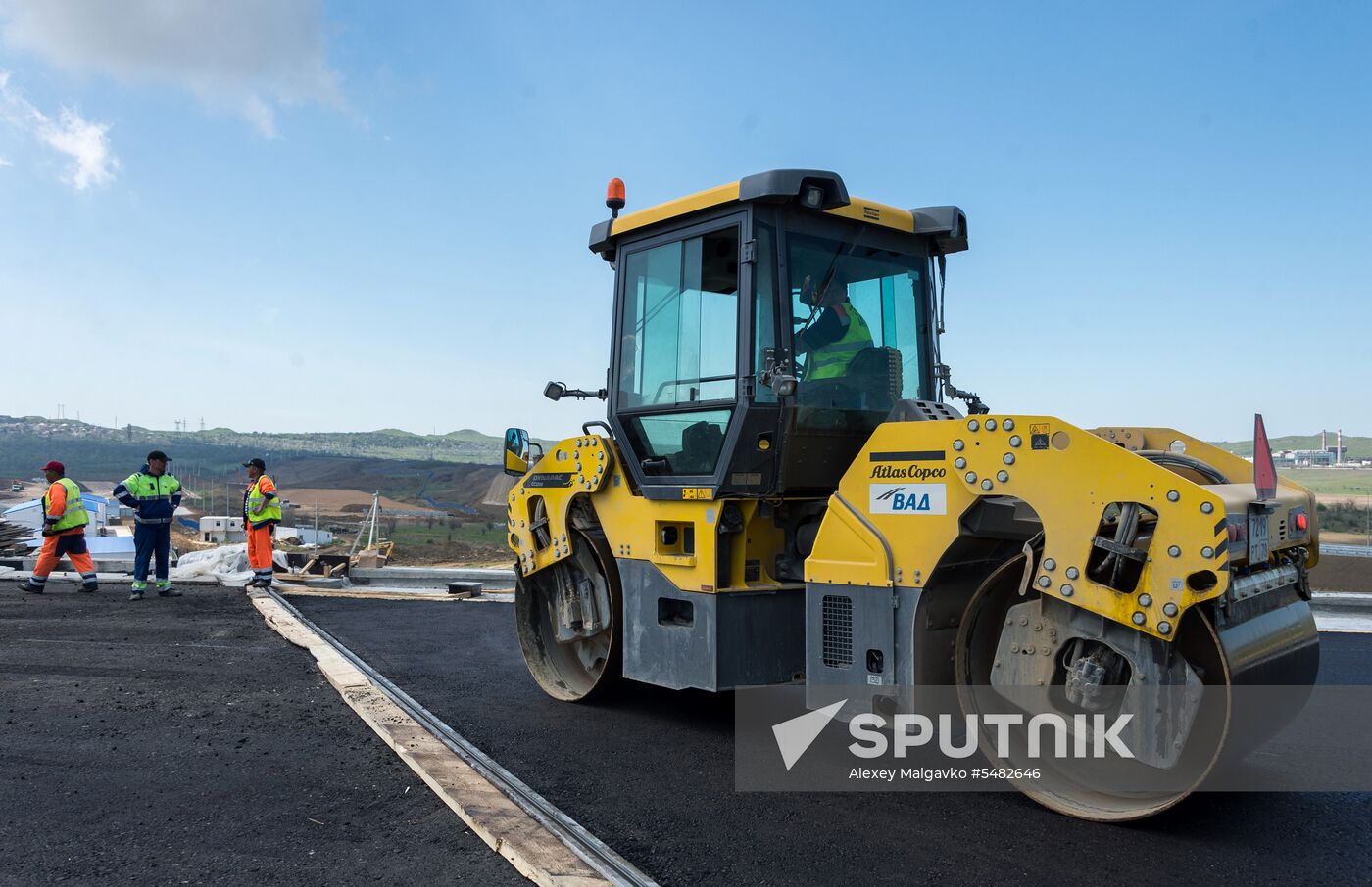 Construction of access roads to Crimean Bridge