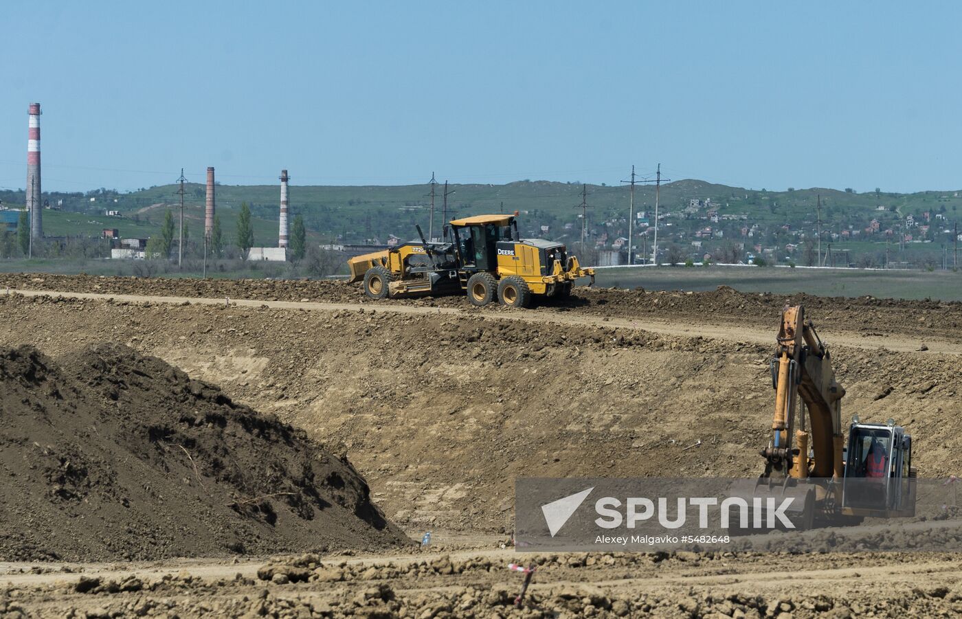Construction of access roads to Crimean Bridge